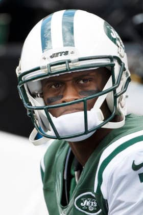 October 26, 2014: New York Jets quarterback Geno Smith (7) looks on during the NFL, American Football Herren, USA game between the Buffalo Bills and the New York Jets at MetLife Stadium in East Rutherford, New Jersey. The Bills won 43-23. (Christopher Szagola Cal Media) Copyright: xChrisxSzagolax