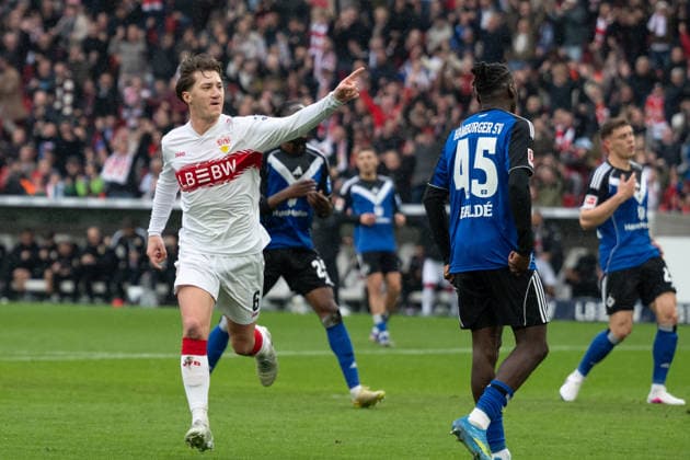 Goal for 1 0 by Angelo Stiller VfB Stuttgart, 06 Goal celebration, cheers, celebrates his goal GER, VfB Stuttgart vs Hamburger SV, Football, Men, 1 Bundesliga, 29 Matchday, Season 2025 2026, 12 04 2026, DFL DFB REGULATES PROHIBIT ANY USE OF PHOTOGRAPHS AS IMAGE SEQUENCES AND OR QUASI VIDEO, GER, VfB Stuttgart vs Hamburger SV, Football, Men, 1 Bundesliga, Matchday 29, Season 2025 2026, 12 04 2026 Stuttgart Copyright: xEibner-Pressefoto WolfgangxFrankx EP_WFK