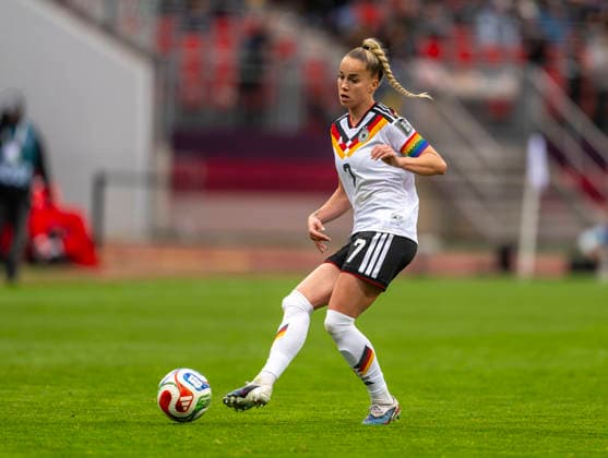 14 04 2026, World Cup Qualification Europe, Women 2026, Matchday 3, Germany Austria, at the Max Morlock Stadium Nuremberg, Giulia Gwinn Germany on the ball