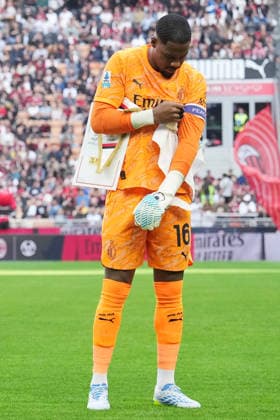 AC Milan s goalkeeper Mike Maignan during the Serie A soccer match between Ac Milan and Udinese at the San Siro Stadium in Milan , north Italy - Saturday , April 11 , 2026 . - Soccer .  Copyright: xSpada LaPressex