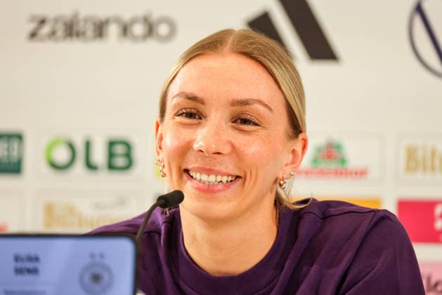 Herzogenaurach, Germany 16 April 2026 Preparation for the Womens World Cup qualifier Austria vs Germany Press conference in Herzogenaurach In the picture Elisa Senß Senss Germany at the press conference in Herzogenaurach Copyright: HMBxMedia MadeleinexFantini