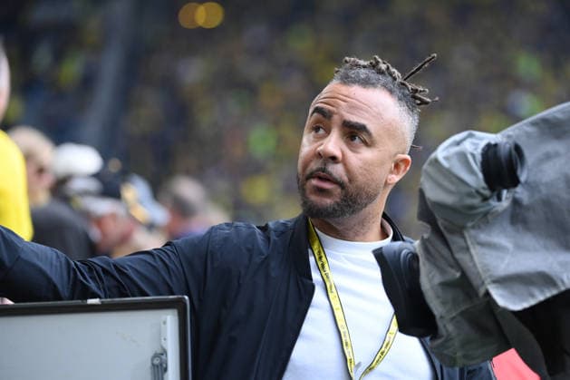 Expert Patrick Owomoyela 11 04 2026, Football 1 Bundesliga, Season 2025 2026, Matchday 29, Borussia Dortmund Bayer 04 Leverkusen 0 1 DFL regulations prohibit any use of photographs as image sequences and or quasi video Dortmund Signal Iduna Park Nordrhein Westfalen Germany Team2