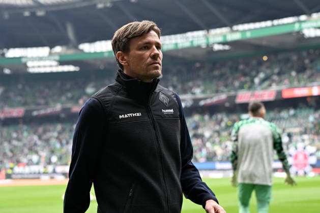 Managing Director Professional Soccer Clemens Fritz Werder Bremen looks on during the Bundesliga match between SV Werder Bremen and Hamburger SV at Weserstadion on April 18, 2026 in Bremen, Germany Germany Photo by Ralf Treese DeFodi Images Geschäftsführer Profifussball Clemens Fritz Werder Bremen looks on during the Bundesliga match between SV Werder Bremen and Hamburger SV at Weserstadion on April 18, 2026 in Bremen, Germany Photo by Ralf Treese DeFodi Images DFL regulations prohibit any use of photographs as image sequences and or quasi video Photo by Ralf Treese DeFodi Images