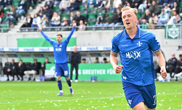 19 04 2026 Soccer Season 2025 2026 2 Soccer Bundesliga 30 Matchday SpVgg Greuther Fürth Kleeblatt SV Darmstadt 98 Lilien Sportfoto Zink MeZi xmexzix DFL regulations prohibit any use of photographs as image sequences and or quasi video only for editorial use Torjubel Jubel Freude nach Treffer Torschuß zum 0 1 durch Isac Lidberg 7, SV Darmstadt 98 D98 SV98