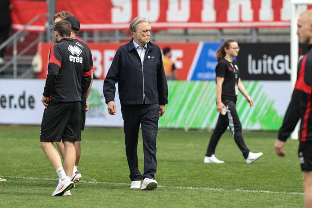 3 Liga FC Ingolstadt 04 VfL Osnabrück Game is out Defeat, hanging heads Ingolstadt Managing Director Dietmar Beiersdorfer FCI 3 Liga FC Ingolstadt 04 Season 2025 2026 VfL Osnabrück