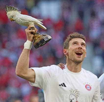 8 Leon Goretzka FCB with cockatoo, championship celebration after match Soccer 1 BL FC Bayern Munich VfB Stuttgart 19 04 2026 Allianz Arena PHOTO Mladen Lackovic LakoPress