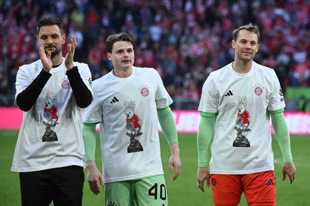 19 04 2026, xemx, Soccer 1 Bundesliga, FC Bayern Muenchen VfB Stuttgart v l jubilation, joy about winning the championship Sven Ulreich FC Bayern Muenchen Jonas Urbig FC Bayern Muenchen Manuel Neuer FC Bayern Muenchen DFL DFB REGULATIONS PROHIBIT ANY USE OF PHOTOGRAPHS as IMAGE SEQUENCES and or QUASI VIDEO Muenchen