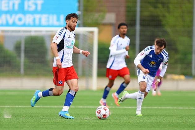 10 Bilal Yalcinkaya Hamburger SV U21 Fußball I Herren I Regionalliga Nord I Saison 2025 2026 I 30 Spieltag I Hamburger SV U21 Kickers Emden I 19 04 2026 I Stadion Hoheluft