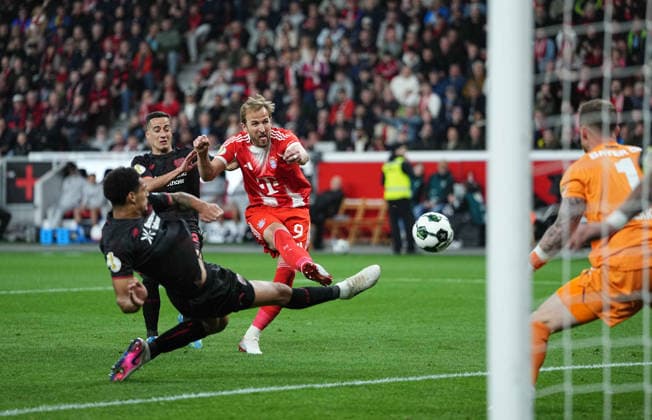Harry Kane Bayern Munich scores and celebrates his teams first goal during Bayer 04 Leverkusen and FC Bayern München, Semifinal DFB Pokal, at BayArena, Leverkusen, Germany on April 22, 2026 Thor Wegner DeFodi Images Photo by DeFodi Images