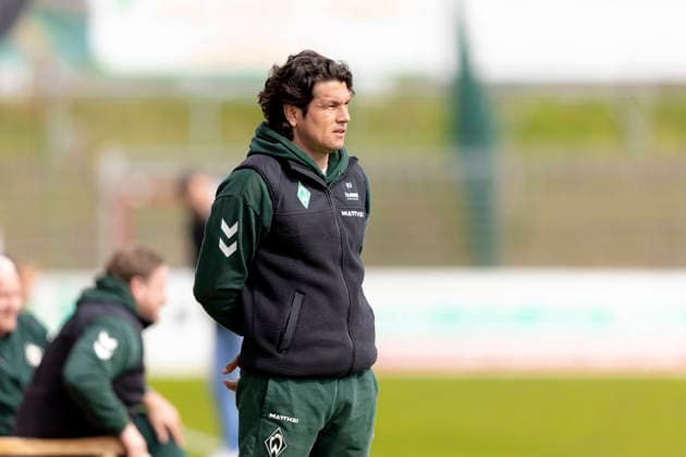 Nelson Valdez Co Coach, SV Werder Bremen II VfB Luebeck vs SV Werder Bremen II, Soccer, Regionalliga Nord, 12 04 26 Luebeck Schleswig Holstein Germany Copyright: xAgentur54GradÂ°x xFelixxKoenigx