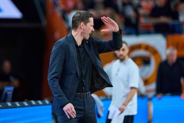 Thorsten Leibenath ratiopharm ulm, Sports Director gets upset GER, ratiopharm ulm vs Veolia Towers Hamburg, Basketball, 31 Matchday, EasyCredit BBL, Season 2025 2026, 25 04 2026 GER, ratiopharm ulm vs Veolia Towers Hamburg, Basketball, 31 Matchday, EasyCredit BBL, Season 2025 2026, 25 04 2026 New Ulm Copyright: xEibner-Pressefoto GeraldxOelze-dexStoppanyx EP_ODS