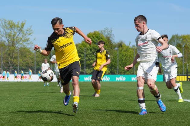 Sunday, 26 04 2026 Season 2025 2026 U17 Round of 16 German Championship at BVB Fußballpark Hohenbuschei, Dortmund, Germany BV Borussia Dortmund U17 VfL Borussia Mönchengladbach U17 Ioannis Christos Kostoglou BVB