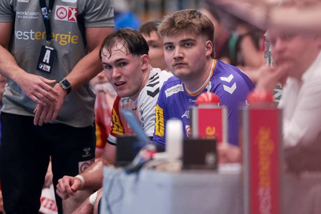 26 04 2026, 29 Matchday of the 2 Handball Bundesliga, TuSEM Essen HC Elbflorenz 2006 f l Tom Wolf TuSEM Essen , Goalkeeper Finn Knaack TuSEM Essen Essen Am Hallo NRW Germany xRHR PHOTO DEx Copyright: DennisxEwert RHR-FOTOx RHR-FOTO DE