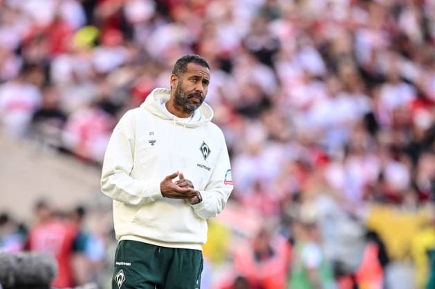 Trainer Daniel Thioune Werder Bremen Looks on during the Bundesliga match between VfB Stuttgart and SV Werder Bremen, MHPArena Stuttgart on April 26, 2026 in Stuttgart, Germany Photo by Harry Langer DeFodi Images Trainer Daniel Thioune Werder Bremen Looks on during the Bundesliga match between VfB Stuttgart and SV Werder Bremen at MHPArena Stuttgart on April 26, 2026 in Stuttgart, Germany Photo by Harry Langer DeFodi Images DFL regulations prohibit any use of photographs as image sequences and or quasi video Photo by Harry Langer DeFodi Images DFL regulations prohibit any use of photographs as image sequences and or quasi video
