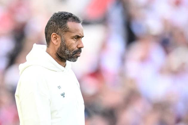 Trainer Daniel Thioune Werder Bremen Looks on during the Bundesliga match between VfB Stuttgart and SV Werder Bremen, MHPArena Stuttgart on April 26, 2026 in Stuttgart, Germany Photo by Harry Langer DeFodi Images Trainer Daniel Thioune Werder Bremen Looks on during the Bundesliga match between VfB Stuttgart and SV Werder Bremen at MHPArena Stuttgart on April 26, 2026 in Stuttgart, Germany Photo by Harry Langer DeFodi Images DFL regulations prohibit any use of photographs as image sequences and or quasi video Photo by Harry Langer DeFodi Images DFL regulations prohibit any use of photographs as image sequences and or quasi video