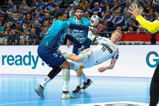 29 04 2026, xgox, Handball EHF Champions League 1 4 Final Pick Szeged SC Magdeburg v l Gisli Thorgeir Kristjansson Magdeburg, 10 throws goal, goal scorer, scores goal, scores the goal Szeged
