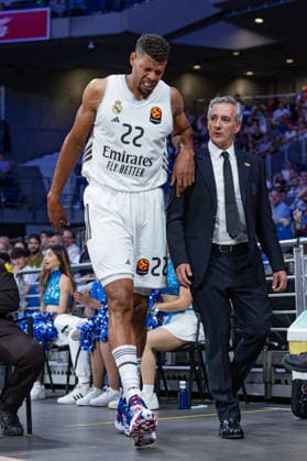 ESP Real Madrid v Hapoel IBI Tel Aviv Euroleague PlayOff Game 1 Edy Tavares of Real Madrid injuries during the Euroleague match, PlayOff Game 1, between Real Madrid and Hapoel IBI Tel Aviv played at Movistar Arena Stadium on April 29 2026 in Madrid Spain Madrid Spain Basketball Copyright: xAlbaxPachecox xAgenciaxLOFx