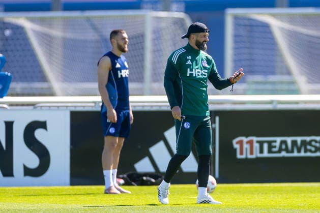 30 04 2026, Football, Training of FC Schalke 04 v l Hasan Kurucay FC Schalke 04 , Coach Miron Muslic FC Schalke 04 Gelsenkirchen Training ground FC Schalke 04 NRW Germany xRHR PHOTO YYx Copyright: RHR-FOTOx RHR-FOTO YY