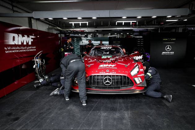 AUTO - ELMS - 4 HOURS OF LE CASTELLET 2026 mecaniciens, mechanics 62 AL-KHELAIFI Abdulla Ali (qat), HANSES Julian (ger), CHRISTODOULOU Adam (gbr), Team Qatar by Iron Lynx, Mercedes-AMG LMGT3, LMGT3, action, arret aux stands, pit stop during the 4 Hours of Le Castellet 2026, 2nd round of the 2026 European Le Mans Series on the Circuit Paul Ricard from May 1 to 3, 2026 in Le Castellet, France - Le CastelletFrance Copyright: xPauloxMariax