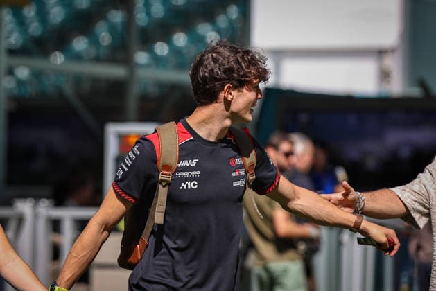 (87) Oliver Bearman (GBR) - TGR Haas F1 Team during the Formula 1 Crypto.com Miami Grand Prix 2026 at Miami International Autodrome in Miami Gardens, United States. Round 6 of the 2026 FIA Formula One World Championship, WM, Weltmeisterschaft held May 1-3, 2026. The Miami International Autodrome, located in the grounds of the Hard Rock Stadium, hosts the sixth round featuring the Sprint format. This event weekend features the F1 Sprint format, with a Sprint Shootout and Sprint Race in addition to the standard qualifying session and Grand Prix.  Copyright: xAlessioxDexMarcox xAvens-images.com AvensImages IPAxSportx xipa-agency.netx xx IPA_74362874 IPA_Agency_IPA74362874