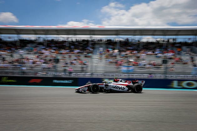 (87) Oliver Bearman (GBR) - TGR Haas F1 Team during the Formula 1 Crypto.com Miami Grand Prix 2026 at Miami International Autodrome in Miami Gardens, United States. Round 6 of the 2026 FIA Formula One World Championship, WM, Weltmeisterschaft held May 1-3, 2026. The Miami International Autodrome, located in the grounds of the Hard Rock Stadium, hosts the sixth round featuring the Sprint format. This event weekend features the F1 Sprint format, with a Sprint Shootout and Sprint Race in addition to the standard qualifying session and Grand Prix.  Copyright: xAlessioxDexMarcox xAvens-images.com AvensImages IPAxSportx xipa-agency.netx xx IPA_74364524 IPA_Agency_IPA74364524