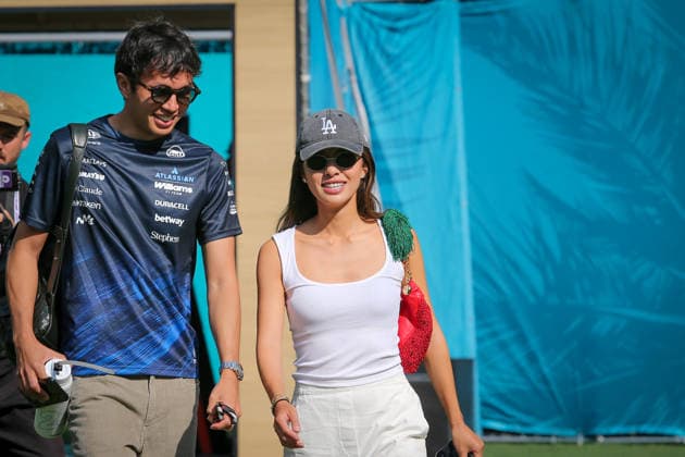 (23) Alexander Albon (THA) - Atlassian Williams F1 Team - Williams FW48 - Mercedes and his girlfriend Muni He (CIN) Professional Golf Player during the Formula 1 Crypto.com Miami Grand Prix 2026 at Miami International Autodrome in Miami Gardens, United States. Round 6 of the 2026 FIA Formula One World Championship, WM, Weltmeisterschaft held May 1-3, 2026. The Miami International Autodrome, located in the grounds of the Hard Rock Stadium, hosts the sixth round featuring the Sprint format. This event weekend features the F1 Sprint format, with a Sprint Shootout and Sprint Race in addition to the standard qualifying session and Grand Prix. Copyright: xAlessioxDexMarcox xAvens-images.com AvensImages IPAxSportx xipa-agency.netx xx IPA_74390384 IPA_Agency_IPA74390384