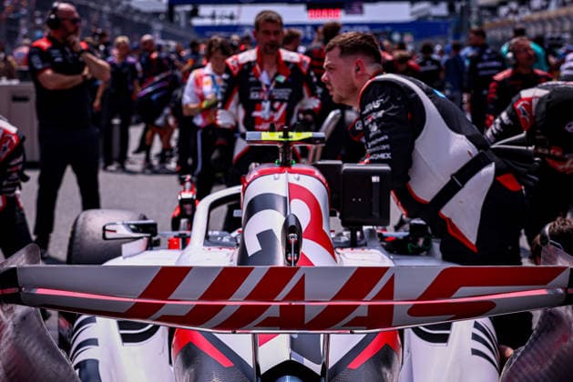 (87) Oliver Bearman (GBR) - TGR Haas F1 Team during the Formula 1 Crypto.com Miami Grand Prix 2026 at Miami International Autodrome in Miami Gardens, United States. Round 6 of the 2026 FIA Formula One World Championship, WM, Weltmeisterschaft held May 1-3, 2026. The Miami International Autodrome, located in the grounds of the Hard Rock Stadium, hosts the sixth round featuring the Sprint format. This event weekend features the F1 Sprint format, with a Sprint Shootout and Sprint Race in addition to the standard qualifying session and Grand Prix.  Copyright: xAlessioxDexMarcox xAvens-images.com AvensImages IPAxSportx xipa-agency.netx xx IPA_74390926 IPA_Agency_IPA74390926