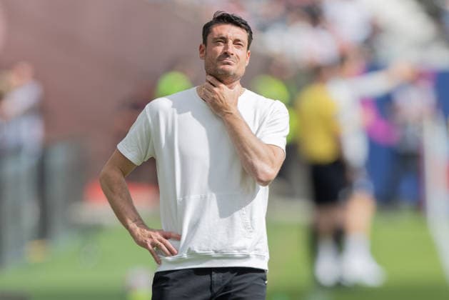 Eintracht Frankfurt Hamburger SV, 1 FBL Coach Albert Riera Eintracht Frankfurt Bundesliga match between Eintracht Frankfurt and Hamburger SV on May 2, 2026 at Deutsche Bank Park in Frankfurt am Main , Frankfurt am Main Hessen Germany Deutsche Bank Park