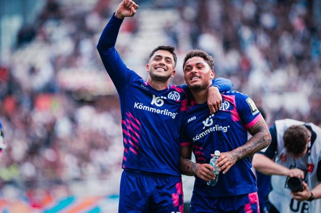 1 Bundesliga FC St Pauli vs 1 FSV Mainz 05, 03 05 2026 1 FSV Mainz 05 celebrates relegation, here Nadiem Amiri 1 FSV Mainz 05, 10 and Armindo Sieb 1 FSV Mainz 05, 11 Football, 1 Bundesliga, 32 Matchday FC St Pauli vs 1 FSV Mainz 05 on 03 05 2026 at Millerntor Stadion, Hamburg DFL REGULATIONS PROHIBIT ANY USE OF PHOTOGRAPHS AS IMAGE SEQUENCES AND OR QUASI VIDEO Copyright: xBEAUTIFULxSPORTS Tonhäuserx