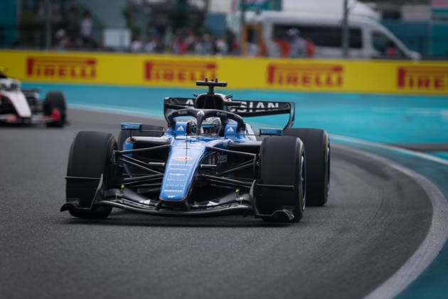 (23) Alexander Albon (THA) - Atlassian Williams F1 Team - Williams FW48 - Mercedes during the Formula 1 Crypto.com Miami Grand Prix 2026 at Miami International Autodrome in Miami Gardens, United States. Round 6 of the 2026 FIA Formula One World Championship, WM, Weltmeisterschaft held May 1-3, 2026. The Miami International Autodrome, located in the grounds of the Hard Rock Stadium, hosts the sixth round featuring the Sprint format. This event weekend features the F1 Sprint format, with a Sprint Shootout and Sprint Race in addition to the standard qualifying session and Grand Prix. Copyright: xAlessioxDexMarcox xAvens-images.com AvensImages IPAxSportx xipa-agency.netx xx IPA_74421437 IPA_Agency_IPA74421437