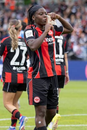 Google Pixel Womens Bundesliga Eintracht Frankfurt 1 FC Nuremberg, 04 05 2026 Nicole Anyomi Eintracht Frankfurt 19 with a gesture after her goal to 1 0, Eintracht Frankfurt 1 FC Nuremberg, Frankfurt, Stadion am Brentanobad, 4 5 2026 Copyright: xBEAUTIFULxSPORTS Gawlikx