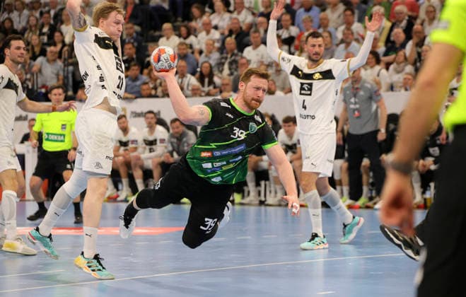 photo Leon VUCKO Nasice throws against Eric Johansson and right Domagoj Duvnjak Kiel Handball Men on Tue 05 05 2026 Mens EHF European League , THW Kiel RK Nexe Nasice