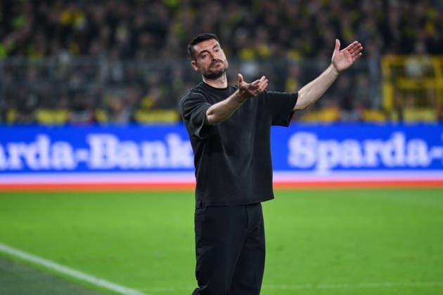 Coach Albert Riera Eintracht Frankfurt 08 05 2026, Football 1 Bundesliga, Season 2025 2026, 33 Matchday, Borussia Dortmund Eintracht Frankfurt 3 2 DFL regulations prohibit any use of photographs as image sequences and or quasi video Dortmund Signal Iduna Park Nordrhein Westfalen Germany Team2