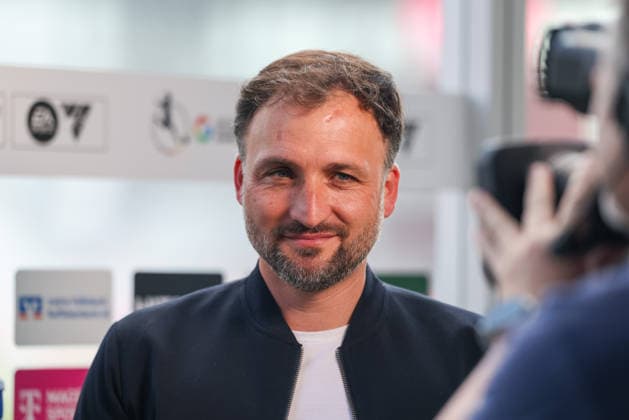 Jose Barcala FC Bayern Muenchen, Head Coach before the match, GER, FC Bayern Muenchen vs Eintracht Frankfurt, Soccer, Google Pixel Women Bundesliga, 25 Matchday, Season 2025 2026, 09 05 2026, DFL DFB REGULATIONS PROHIBIT ANY USE OF PHOTOGRAPHS as IMAGE SEQUENCES and or QUASI VIDEO, GER, FC Bayern Muenchen vs Eintracht Frankfurt, Football, Google Pixel Womens Bundesliga, 25 Matchday, Season 2025 2026, 09 05 2026 Muenchen Copyright: xEibner-Pressefoto JennixMaulx EP_JML