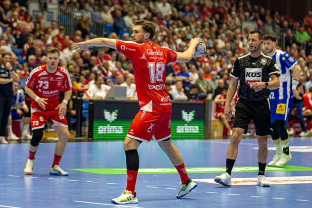 DAIKIN Handball Bundesliga, Kassel, MT Melsungen vs ThSV Eisenach, Rothenbach Halle Kassel 09 05 2026 DAIKIN Handball Bundesliga, Kassel, Germany 09 05 2026 Florian Drosten MT Melsungen, 18 on the ball at the free throw, Handball BundesligaL, Match of MT Melsungen vs ThSV Eisenach, Rothenbach Halle Kassel Copyright: xBEAUTIFULxSPORTS Freudensteinx