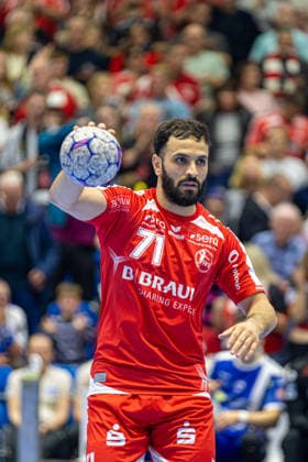 DAIKIN Handball Bundesliga, Kassel, MT Melsungen vs ThSV Eisenach, Rothenbach Halle Kassel 09 05 2026 DAIKIN Handball Bundesliga, Kassel, Germany 09 05 2026 Mohamed Amine Darmoul MT Melsungen, 71 on the ball, Handball BundesligaL, Match of MT Melsungen vs ThSV Eisenach, Rothenbach Halle Kassel Copyright: xBEAUTIFULxSPORTS Freudensteinx