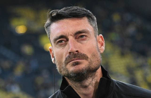08 05 2026, xjhx, Football 1 Bundesliga, Borussia Dortmund Eintracht Frankfurt v l Coach Albert Riera Eintracht Frankfurt DFL DFB REGULATIONS PROHIBIT ANY USE OF PHOTOGRAPHS as IMAGE SEQUENCES and or QUASI VIDEO Dortmund
