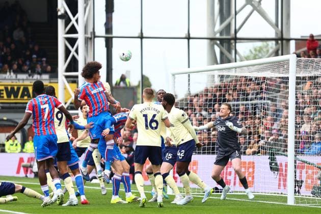 Chris Richards of Crystal Palace with a header on goal Crystal Palace v Everton, Premier League, Football, Selhurst Park, London , UK - 10 May 2026London Selhurst Park United Kingdom EDITORIAL USE ONLY No use with unauthorised audio, video, data, fixture lists, club league logos or live services. Online in-match use limited to 120 images, no video emulation. No use in betting, games or single club league player publications. Copyright: xSimonxDael Shutterstockx 16868420n