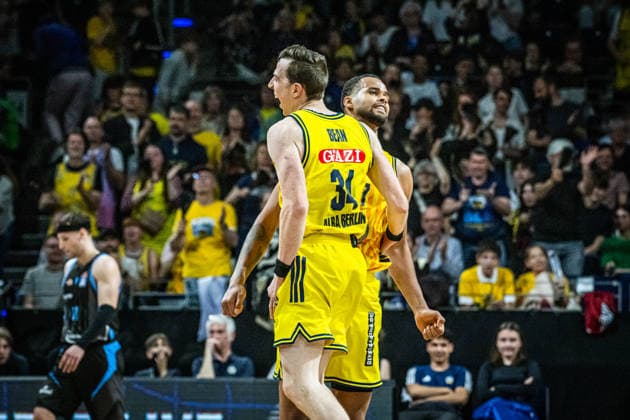 Basketball Berlin 10 05 2026 Season 2025 2026 EasyCredit BBL 1 Bundesliga Men, Men Alba Berlin Science City Jena Norris Agbakoko Alba Berlin, No 17 Justin Bean Alba Berlin, No 34 Jubel