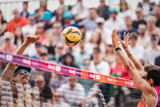 Beach volleyball men Allianz German Beach Tour 2026 Tourstop Düsseldorf 10 05 2026 v l Lukas Pfretzschner against Joao Nuno Pinto Pedrosa Portugal Düsseldorf Robert Lehr Ufer Nordrhein Westfalen Germany