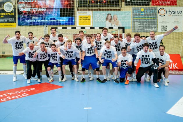 Krefeld, 10 05 2026, Handball, Men, 2 Bundesliga, 31 Matchday, 2025 2026 HSG Krefeld Niederrhein HBW Balingen Weilstetten Team promotion picture of the HBW Balingen Weilstetten team