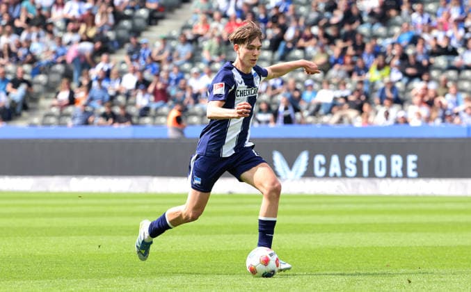 Kennet Eichhorn on the ball Single image Crop action Sport Soccer Football DFL 2 Bundesliga Men 33 Matchday Season 2025 2026 10 05 2026 Hertha BSC Berlin vs SpVgg Greuther Fürth DFL regulations prohibit any use of photographs as image sequences and or quasi video