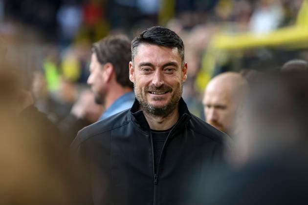 08 05 2026, GER, Football, Men, 1 BL, Season 2025 2026, Borussia Dortmund Eintracht Frankfurt Coach Albert Riera SGE watches Dortmund Signal Iduna Park North Rhine-Westphalia Germany Copyright: xAdrianxSchlüterx