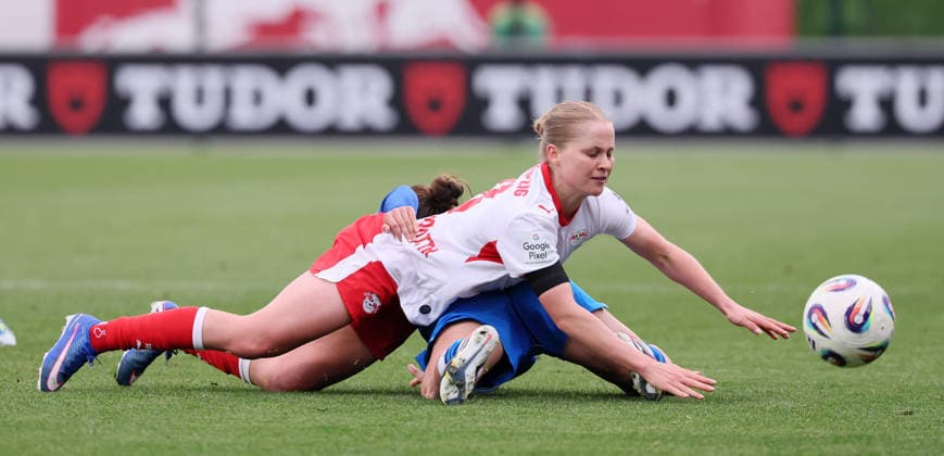 Leipzig, 11 05 2025, Red Bull Campus, Soccer, 1 Bundesliga, Women 25 Matchday , RB Leipzig vs Bayer 04 Leverkusen , Pictured from front Emilia Asgeirsdottir 8, RBL , Carlotta Wamser 37, LEV , For editorial use only Only editorial use , DFL DFB regulations prohibit any use of photographs as image sequences and or quasi video ,