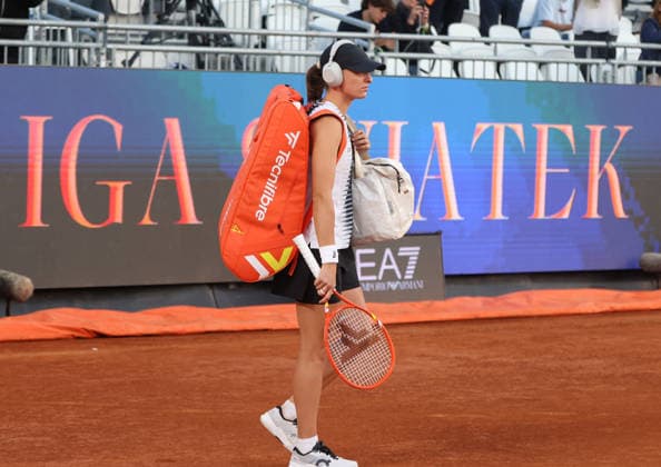 May 12, 2026, Rome, Lazio, Italy: IGA SWIATEK of Poland before the match against N. Osaka of Japan in the fourth round of tennis tournament WTA, Tennis Damen 1000 Internazionali BNL DÃ¢â‚¬â ¢Italia, Rome, Italy. Swiatek won 6:2, 6:1. Rome Italy - ZUMAc278 20260512_zsp_c278_024 Copyright: xMarcinxCholewinskix