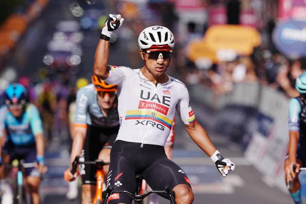 Ecuador™s Manuel Jhonatan Narvaez of UAE Team Emirates XRG winner of the stage on the finish line during Stage 4 of the Giro d™Italia, from Catanzaro to Cosenza, Italy, Tuesday, May 12, 2026.  Copyright: xGianxMattiaxD Albertox xLaPressex