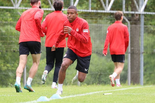 12 05 2026, xrekx, Soccer 2 Bundesliga, 1 FC Kaiserslautern Training v l David Schramm 1 FC Kaiserslautern DFL DFB REGULATIONS PROHIBIT ANY USE OF PHOTOGRAPHS as IMAGE SEQUENCES and or QUASI VIDEO Kaiserslautern