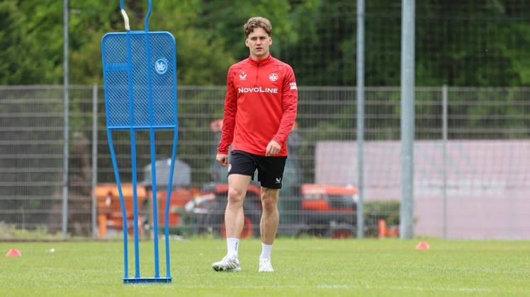 12 05 2026, xrekx, Soccer 2 Bundesliga, 1 FC Kaiserslautern Training v l Florian Kleinhansl 1 FC Kaiserslautern DFL DFB REGULATIONS PROHIBIT ANY USE OF PHOTOGRAPHS as IMAGE SEQUENCES and or QUASI VIDEO Kaiserslautern