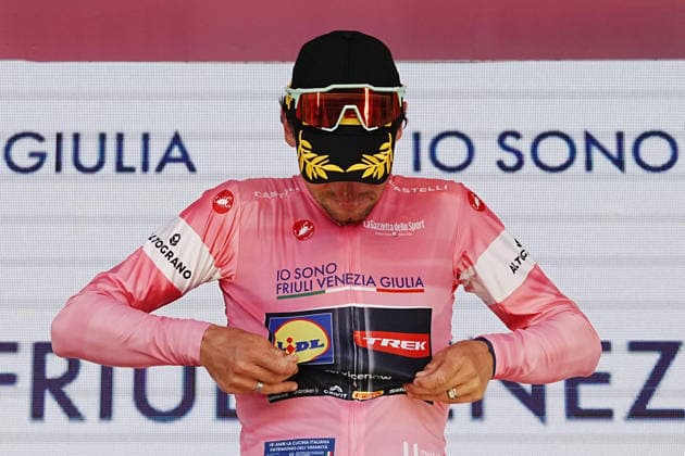 Italy™s Giulio Ciccone of Lidl-Trek pink jersey on the podium during Stage 4 of the Giro d™Italia, from Catanzaro to Cosenza, Italy, Tuesday, May 12, 2026.  Copyright: xGianxMattiaxD Albertox xLaPressex