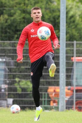 12 05 2026, xrekx, Soccer 2 Bundesliga, 1 FC Kaiserslautern Training v l Erik Wekesser 1 FC Kaiserslautern DFL DFB REGULATIONS PROHIBIT ANY USE OF PHOTOGRAPHS as IMAGE SEQUENCES and or QUASI VIDEO Kaiserslautern